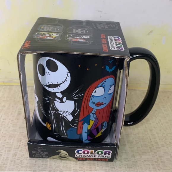 Holiday | Nightmare Before Christmas Zak Color Changing 15 Oz Mug Light ...